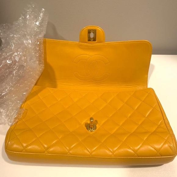 SOLD Chanel Authentic Quilted Flap Leather Clutch - Picture 5 of 13